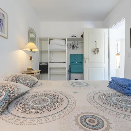 Belle Maison Bleu Azur *