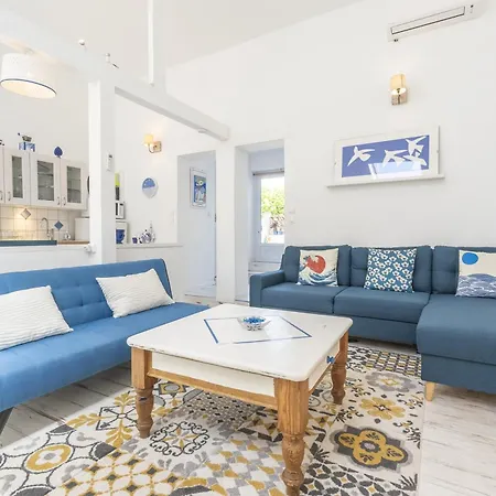 Holiday home Belle Maison Bleu Azur *